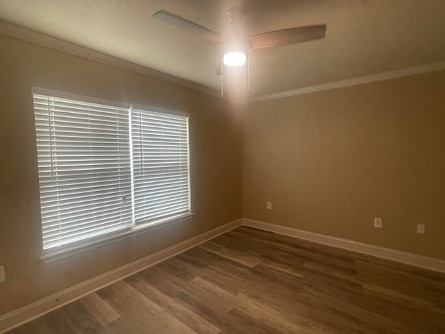 Building Photo - 18 N Sand Palm Rd