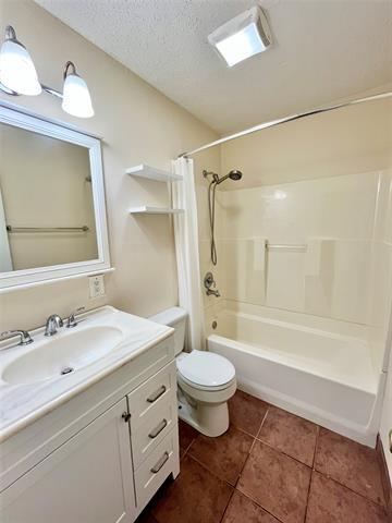 Building Photo - 5701 Willow Elm Dr