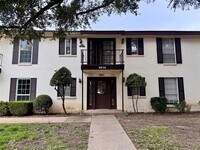 Building Photo - 4014 Ridglea Country Club Dr