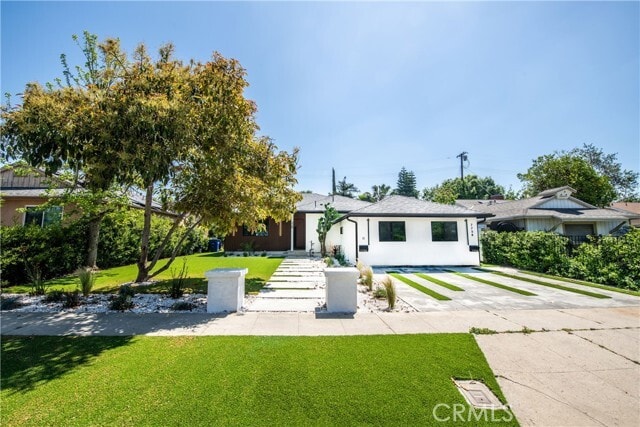 Building Photo - 7760 Independence Ave