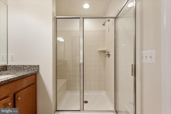 Building Photo - 109 Sequoia Dr