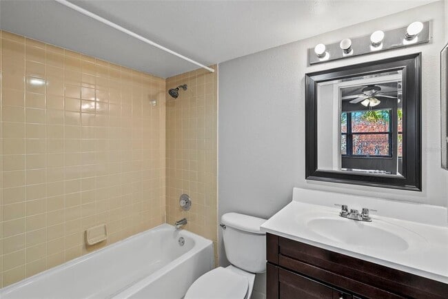 Building Photo - 1918 Pelican Landing Blvd