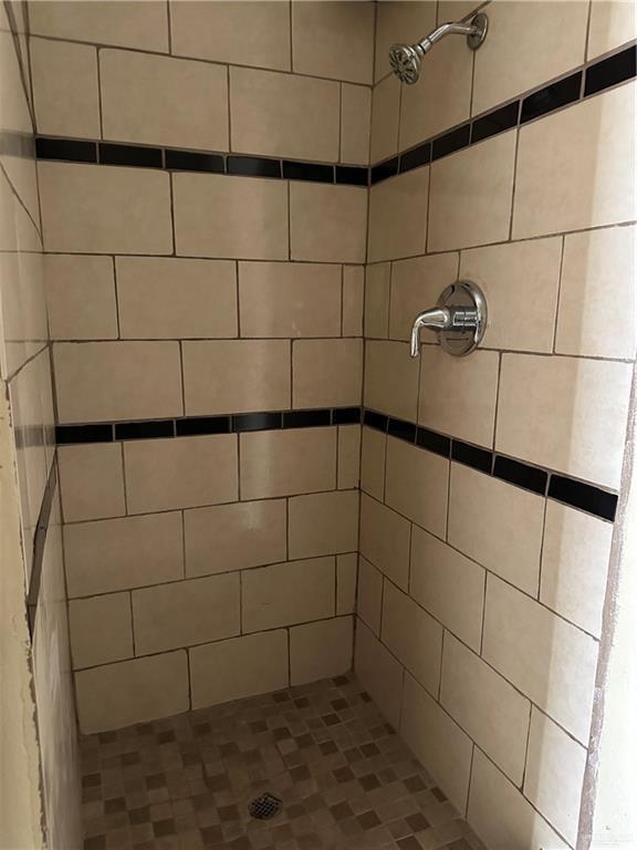 Building Photo - 35 Floresta St