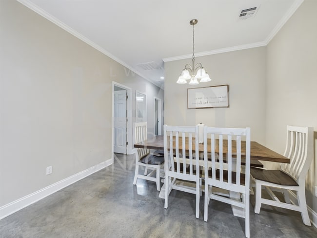 Building Photo - COMING SOON! Adorable cottage home in Crowley!