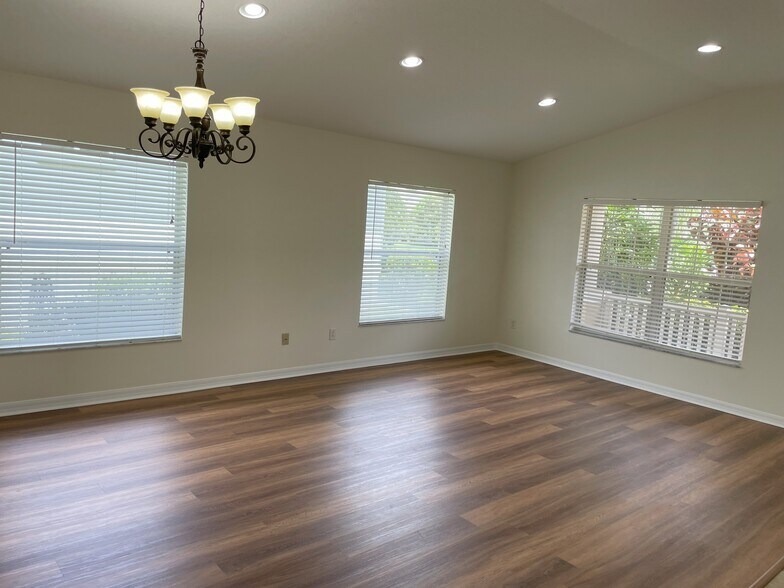 Dining Room - 27325 Edenfield Dr