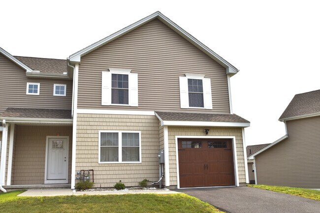 Primary Photo - 111 Old Village Cir