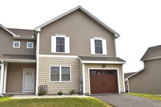 Building Photo - 111 Old Village Cir