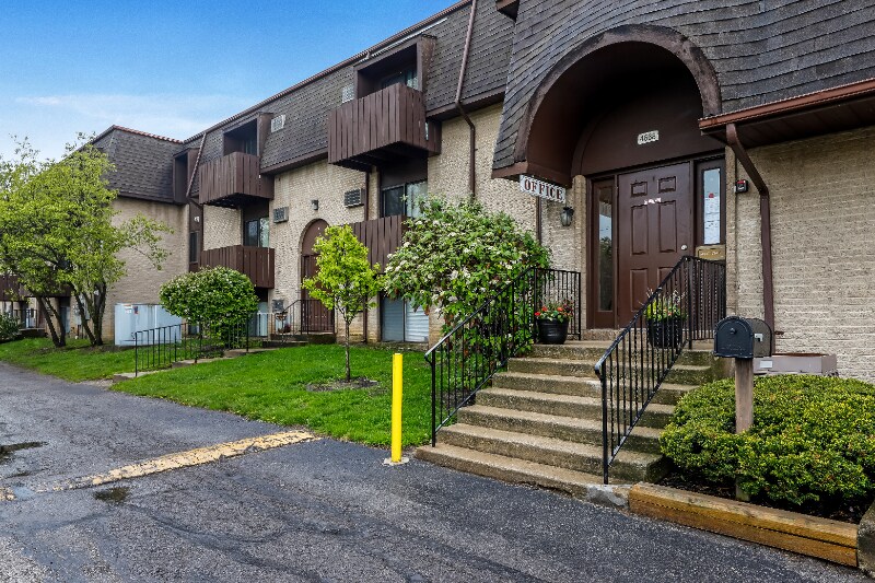 Building Photo - 4668 Talmadge Rd