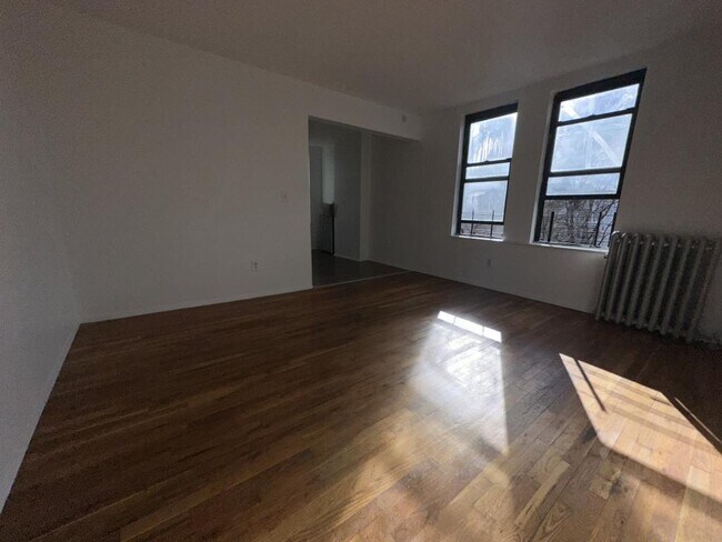Building Photo - 312 Woodworth Ave