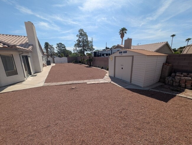 Building Photo - 3609 N Maverick St