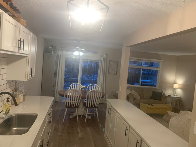 dining/kitchen - 10413 Decatur Ave S