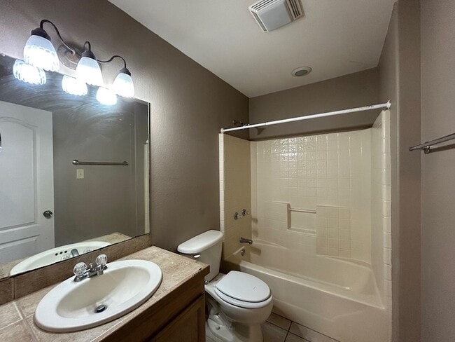 Building Photo - 9804 Cantera Ct
