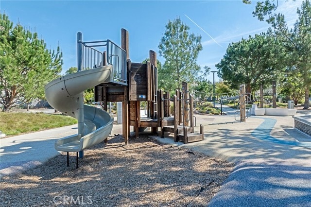 Building Photo - 101 Stage