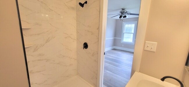 Building Photo - 2008 N Anthony Blvd