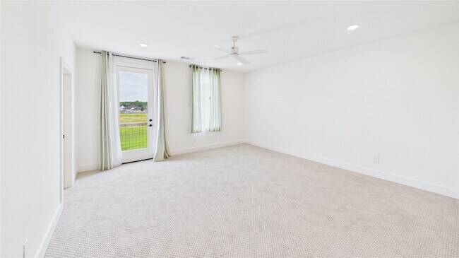 Building Photo - 9609 Valeca Dr