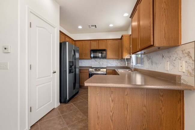 Building Photo - Beautiful 4 Bedroom 3 Bath Home in Vail