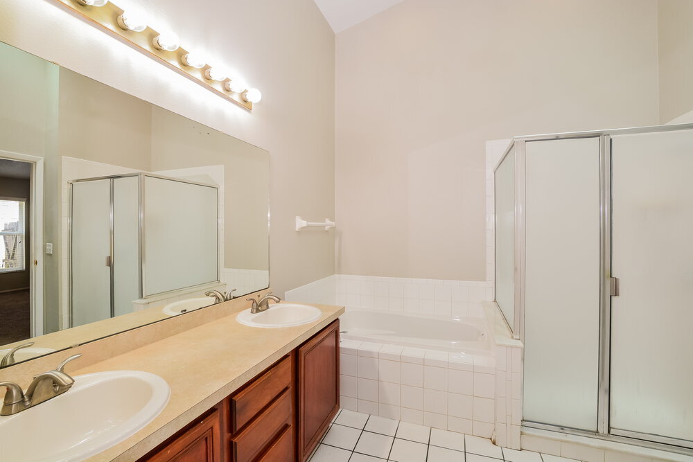 Building Photo - 10025 River Glen Ct