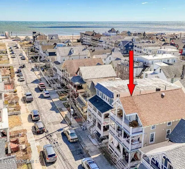 Primary Photo - 34 Embury Ave