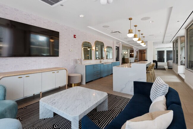 Building Photo - 45 E Chicago Ave