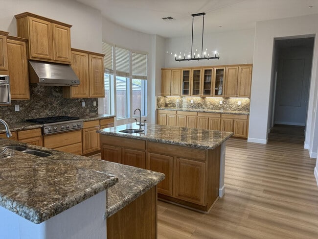Building Photo - 42107 N Mountain Cove Dr