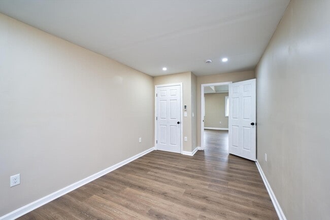 Building Photo - 4 Water St