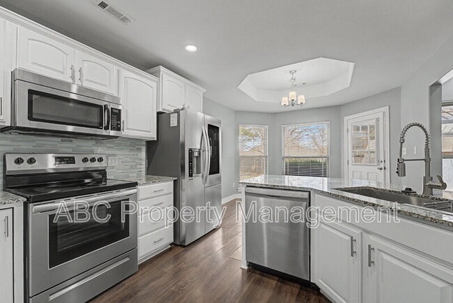 Building Photo - 1501 S Breckenridge Loop