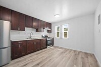Building Photo - 2134 Drescher St
