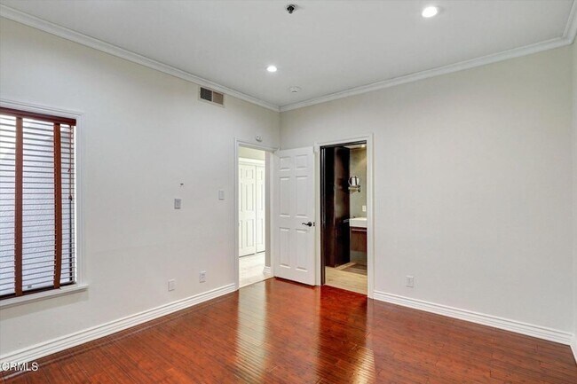 Building Photo - 1310 E Orange Grove Blvd