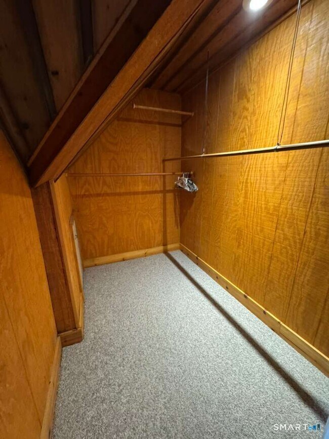 Building Photo - 87 Hill St