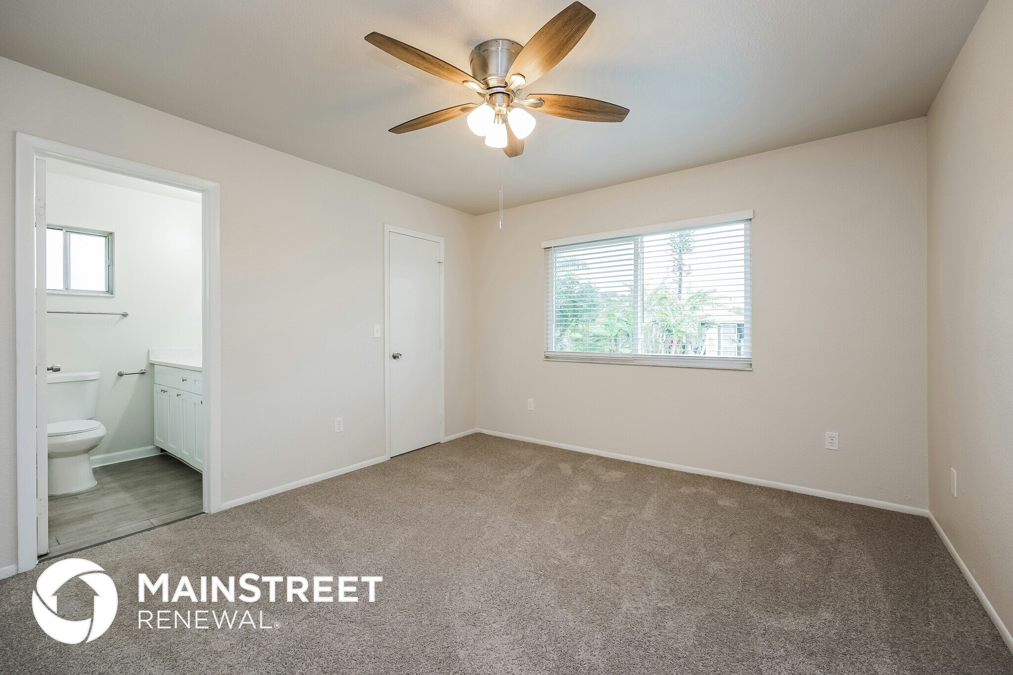 Building Photo - 4740 Escalante Dr