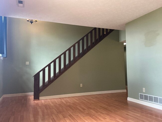 Building Photo - Townhome - 3 Bedroom/ 2.5 Bathroom - Avail...