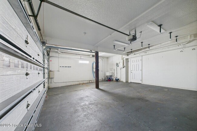Building Photo - 3571 S Atlantic Ave