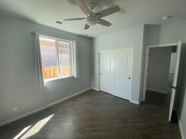 Building Photo - 3935 Hazy Swale Way