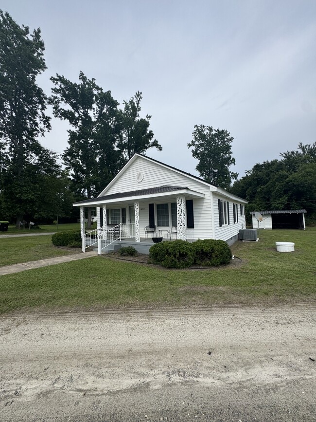 Building Photo - 1495 Eli Bowen Rd