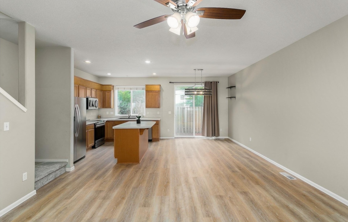 Building Photo - 1245 SW 175th Ave