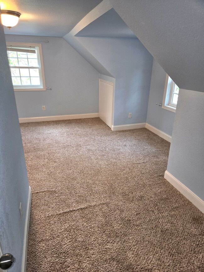 Building Photo - Beautiful Move-In Ready Single Family Home!