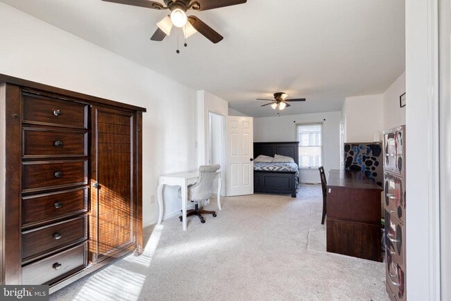 Building Photo - 10595 Blue Bell Way