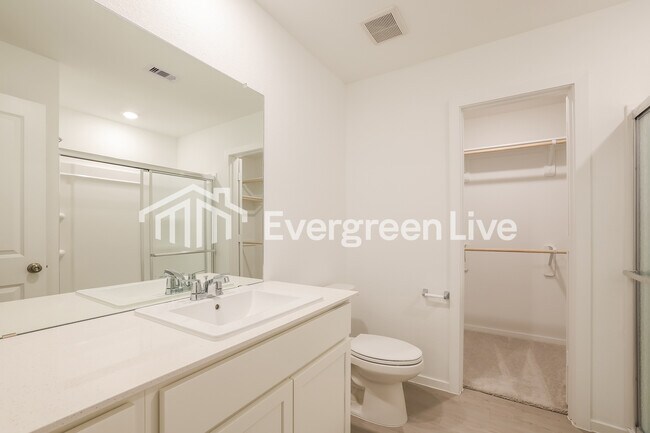 Building Photo - 19747 US-59