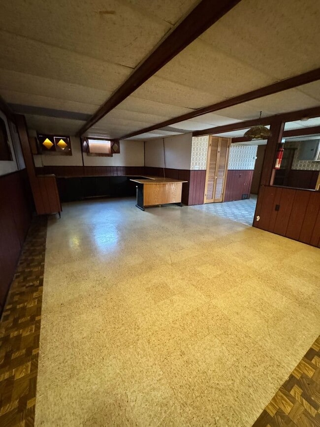 Building Photo - Charming Home in St. Clair Shores