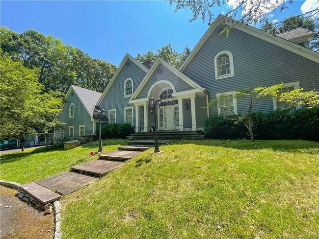 Building Photo - 4 Hemlock Trl