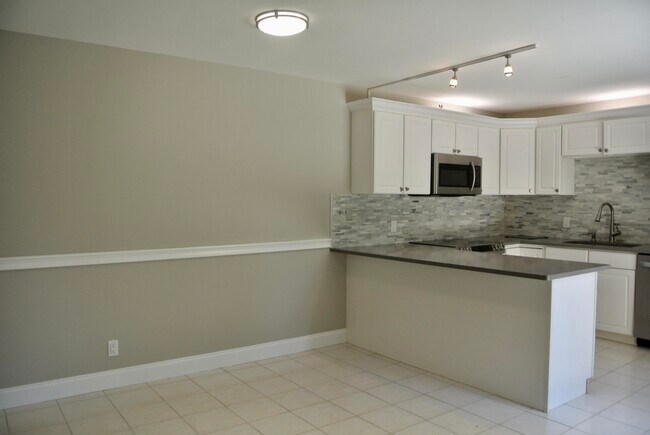 Building Photo - 121 Ocean Cove Dr