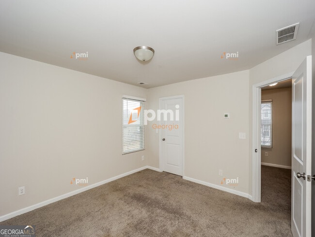 Building Photo - 3654 Madison St