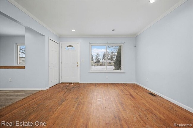 Building Photo - 21046 Wakedon St