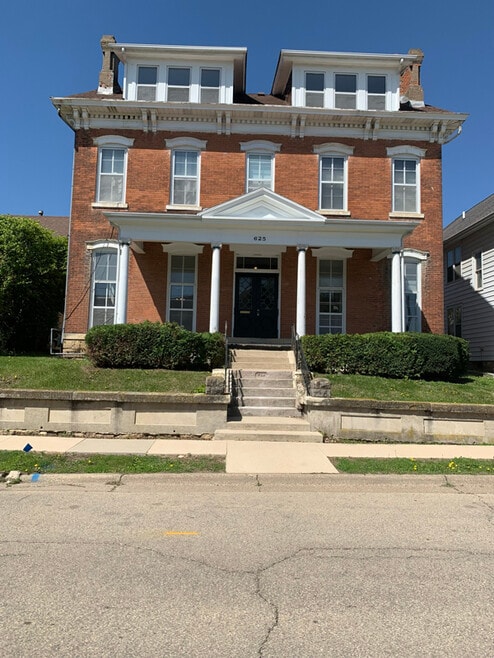 Building Photo - 625 Alpine St