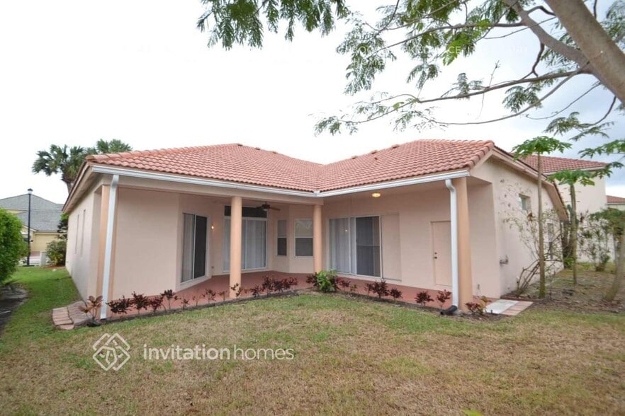 Building Photo - 6469 Bay Island Ct