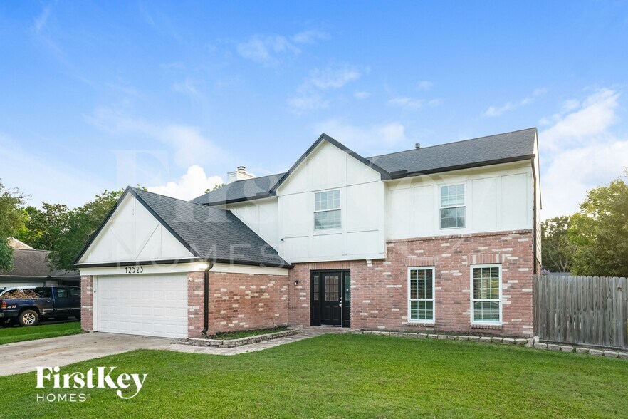 Building Photo - 12523 Mill Ridge Dr