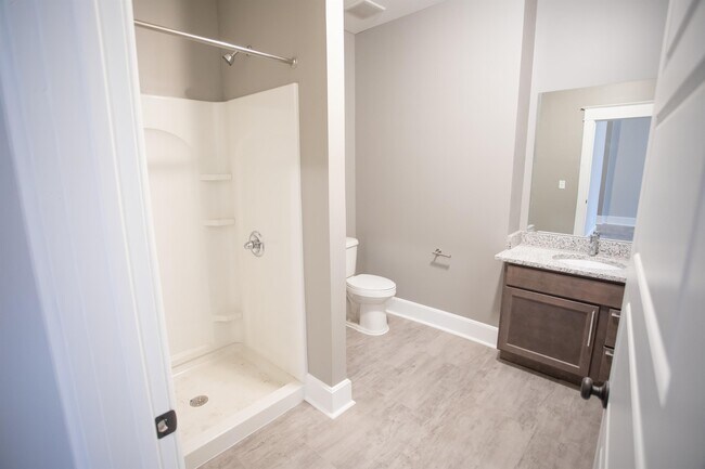 Building Photo - 136 Brady St