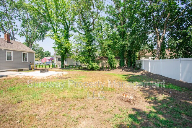 Building Photo - 102 Shepherd Rd