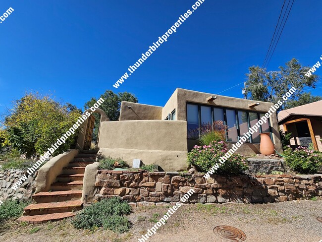 Primary Photo - Charming Historic Tesuque Home – Fully Fur...