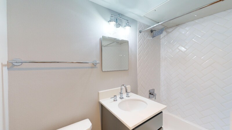 Building Photo - 4400 San Jacinto St